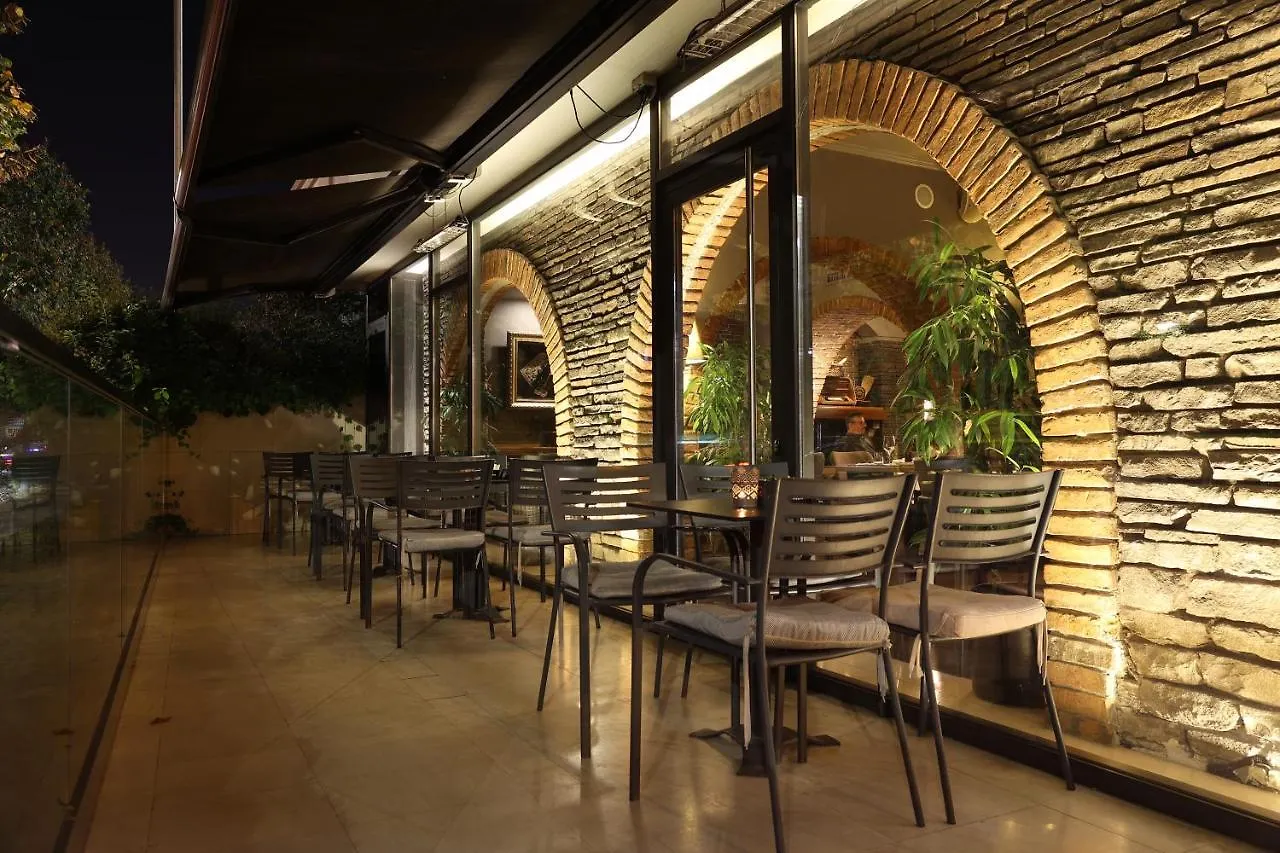 Mondial Hotel Tiran 4*,