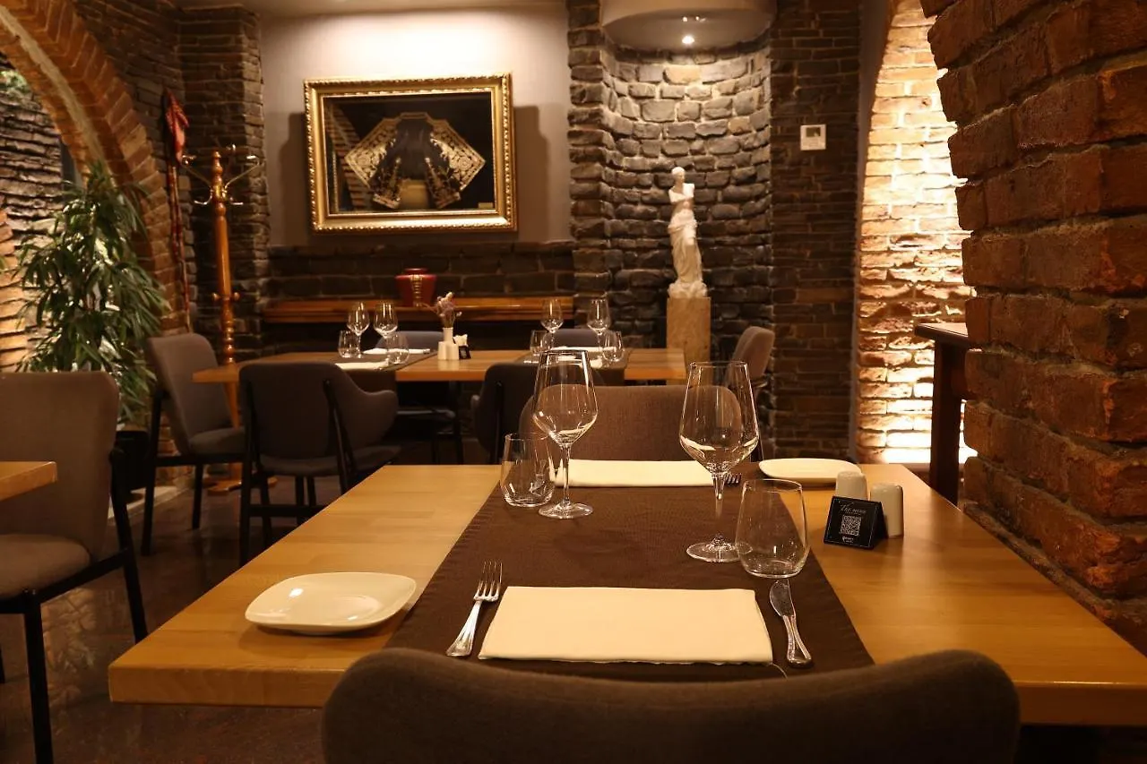 Mondial Hotel Tiran