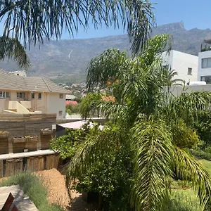 https://the-lions-guesthouse.hotels-capetown.com
