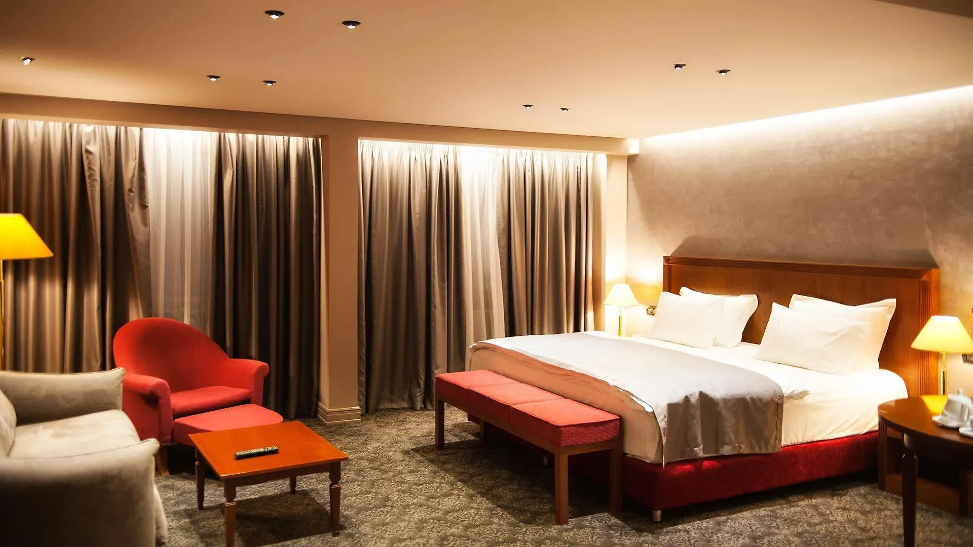Mondial Hotel Tirana